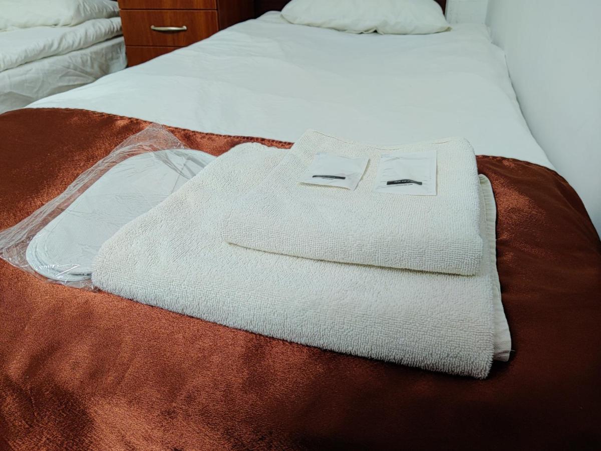 Chaplin Hotel Lviv Bagian luar foto
