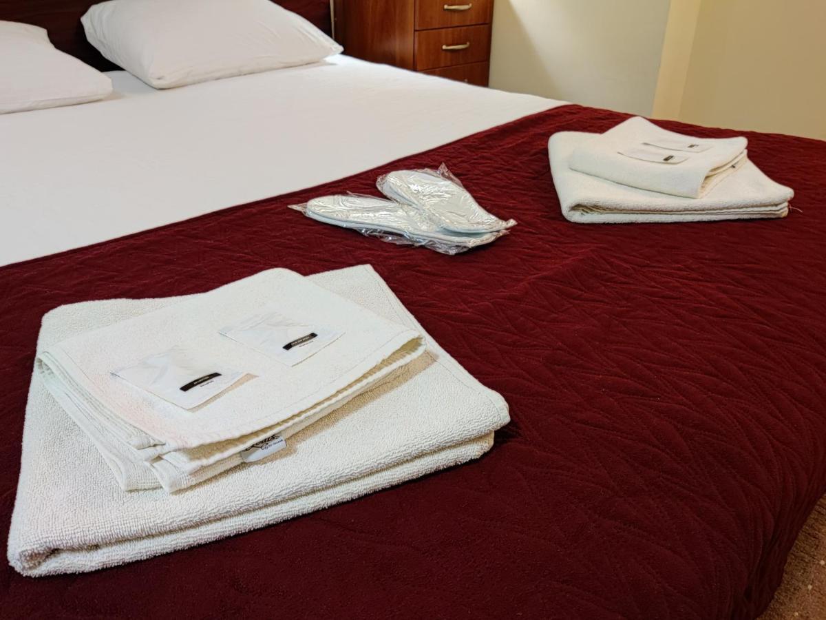 Chaplin Hotel Lviv Bagian luar foto